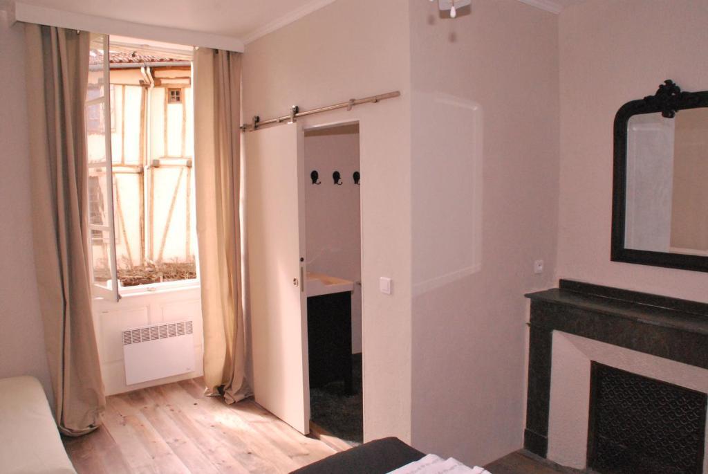 La Maison Au Puits Cordes-sur-Ciel Room photo