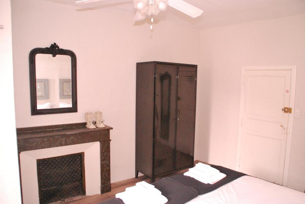 La Maison Au Puits Cordes-sur-Ciel Room photo