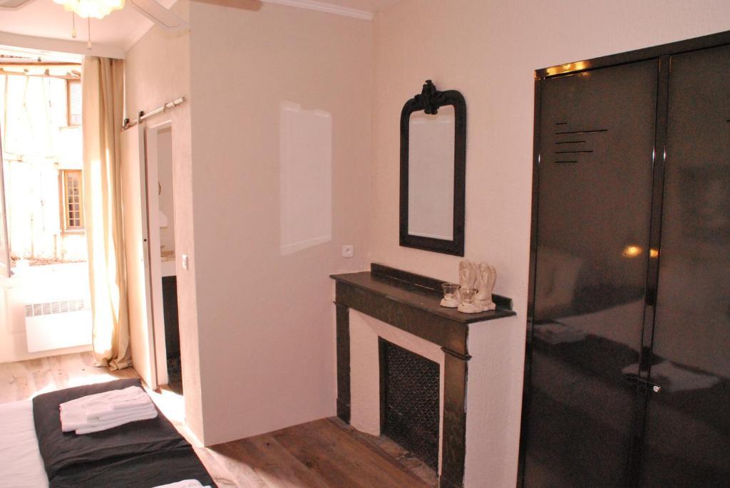 La Maison Au Puits Cordes-sur-Ciel Room photo